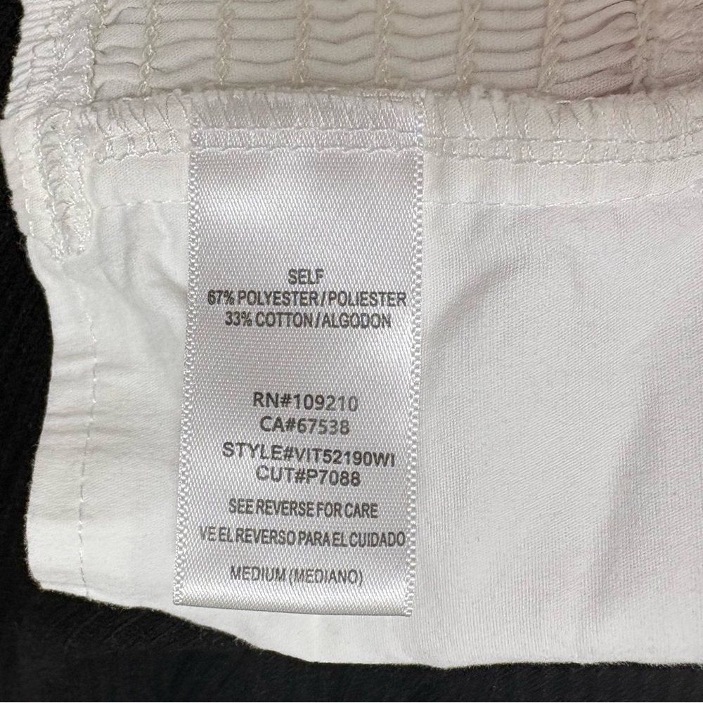 Women's White Sleeveless Button-Up Top Size Medium Minimalist, Preppy, Y2K, 90s - Picture 7 of 9